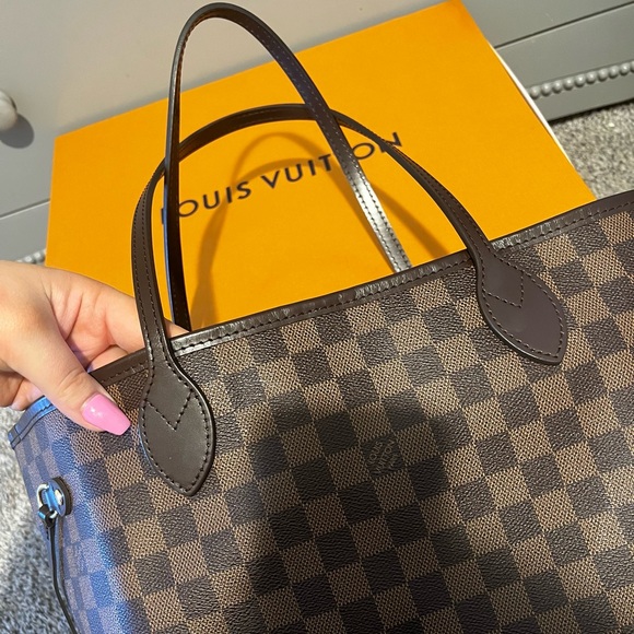 Louis Vuitton Neverfull MM - Picture 3 of 8